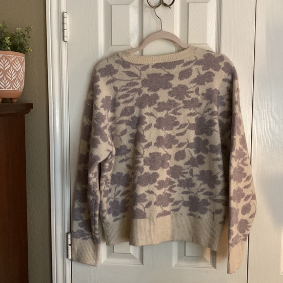 NWT ANN TAYLOR FACTORY SWEATER SIZE L - Picture 2 of 6